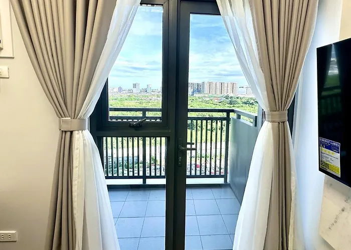 Stylish Luxe In Gentry Manor * Manila
