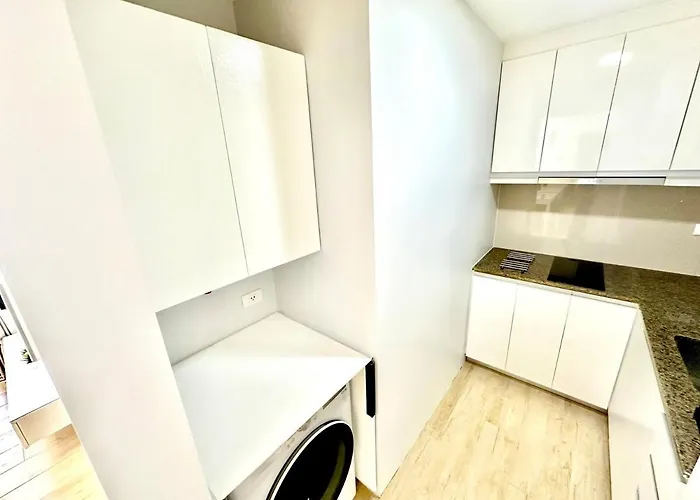 Stylish Luxe In Gentry Manor * Manila