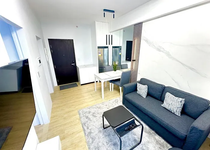 Stylish Luxe In Gentry Manor Apartment Manila