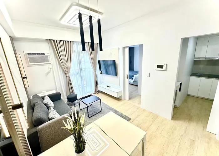 Stylish Luxe In Gentry Manor Apartment Manila