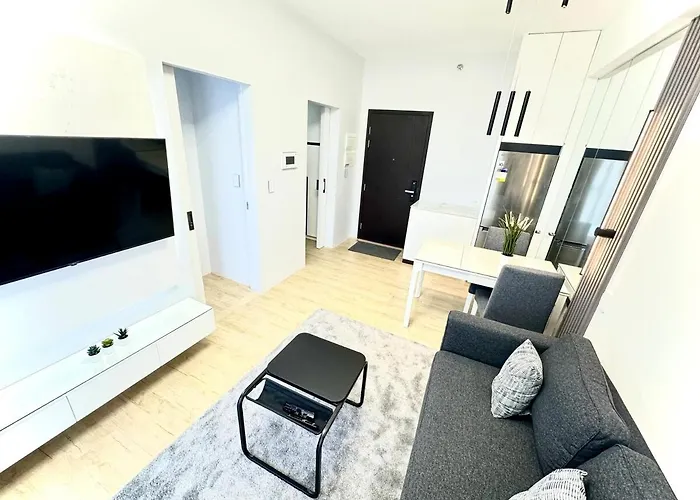 Stylish Luxe In Gentry Manor * Manila