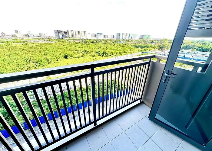 Apartment Stylish Luxe In Gentry Manor Manila